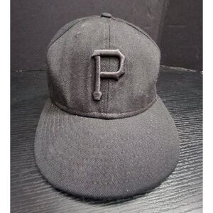 Pittsburgh Pirates MLB New Era 59Fifty Blackout Black‎ Logo Hat Cap fitted 7 1/8